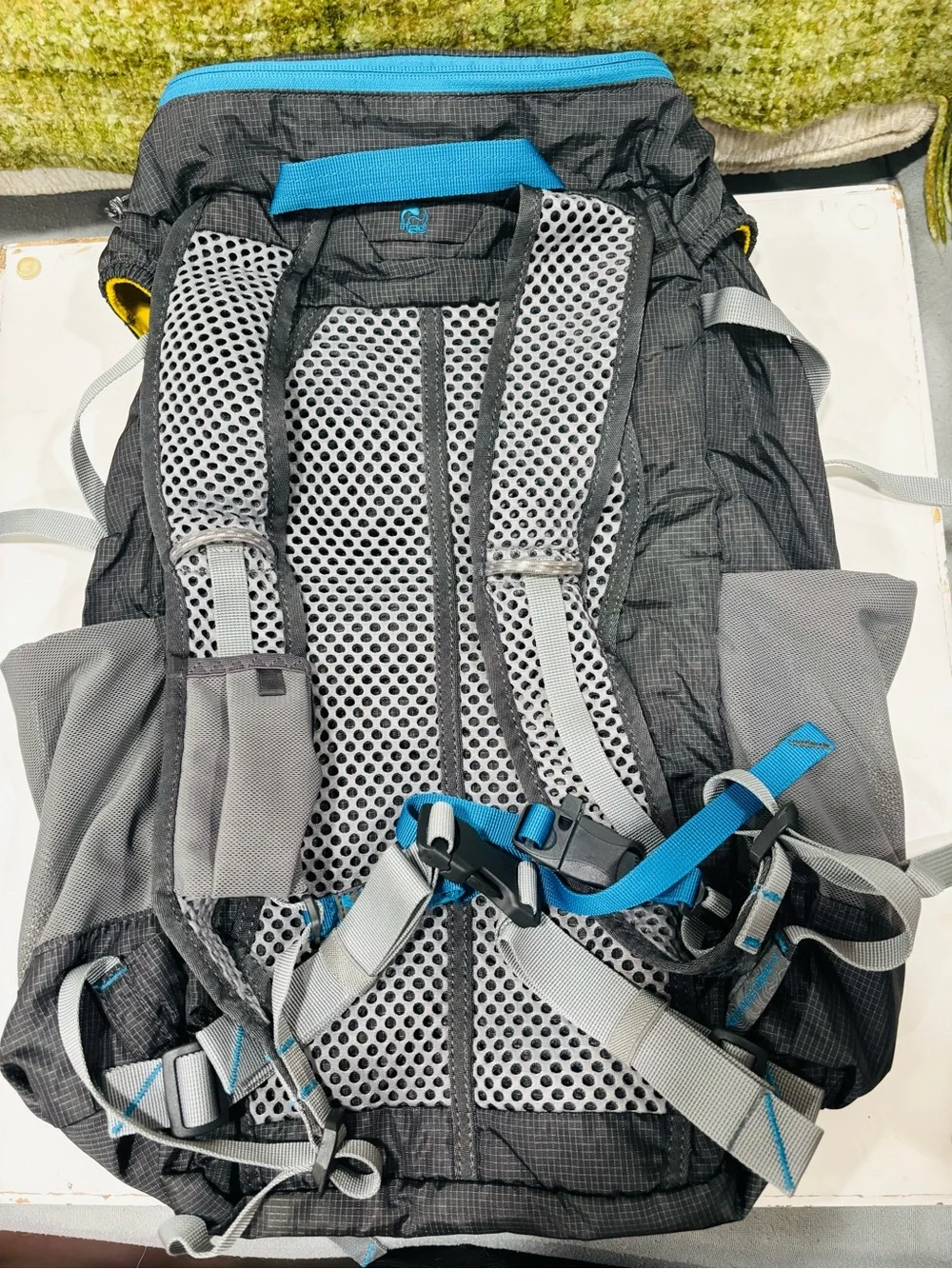 Black & Teal Men's Hiking Backpack